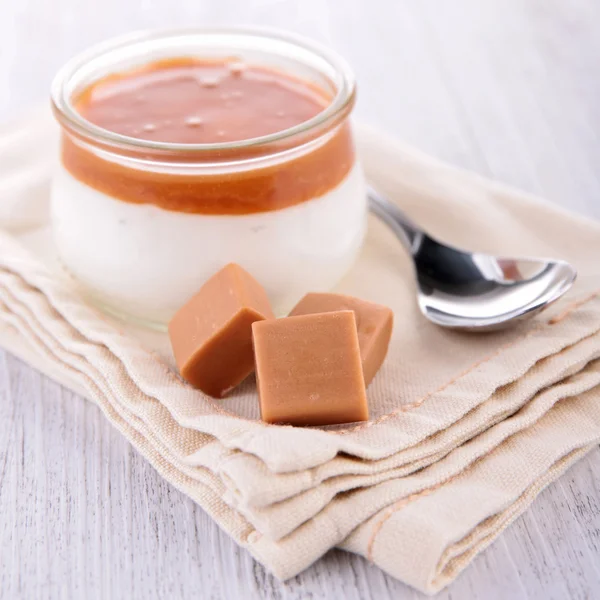 Caramel dessert — Stock Photo, Image