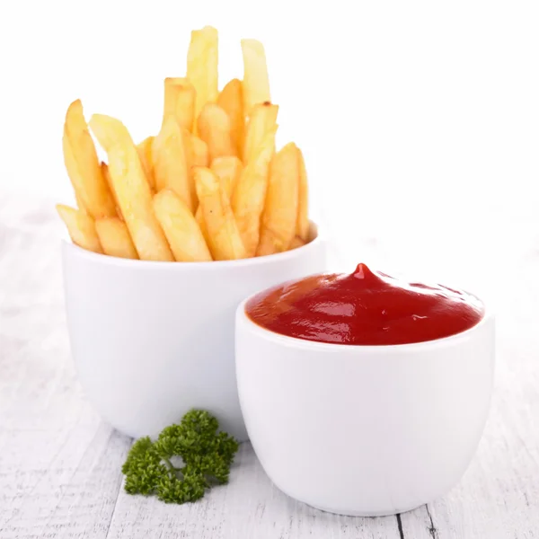 Franse frietjes en saus — Stockfoto
