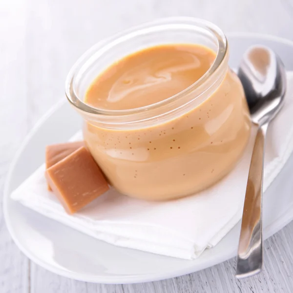 Karamell krém desszert — Stock Fotó