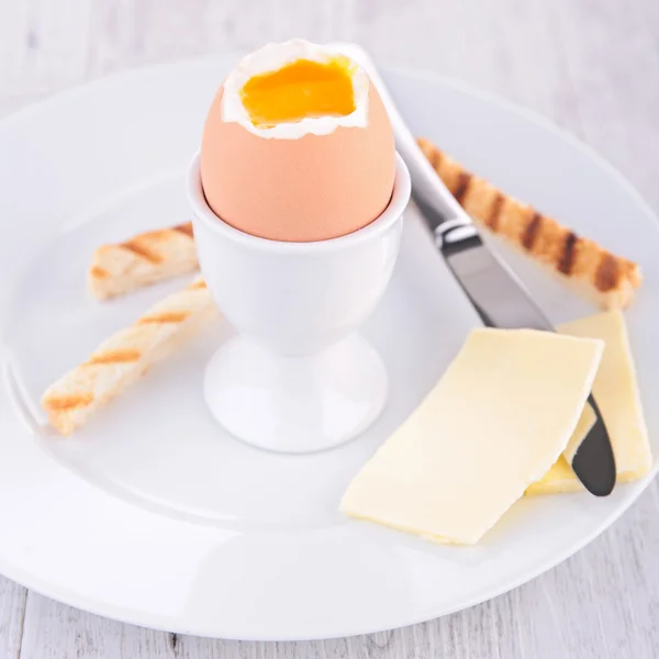 Zacht gekookt ei — Stockfoto