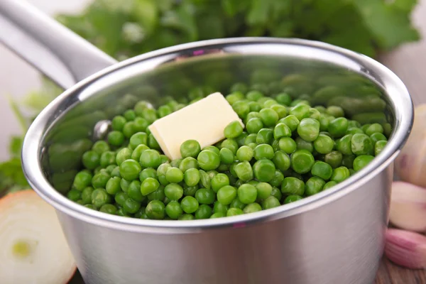 Cazuela con guisante — Foto de Stock