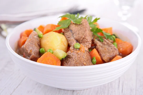 Beef and vegetables — Stock Photo, Image