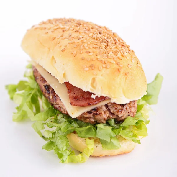 Sandwich met rundvlees en spek — Stockfoto