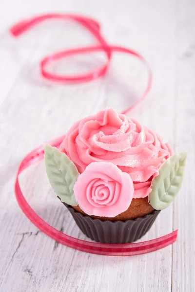 Cupcake e fiocco — Foto Stock
