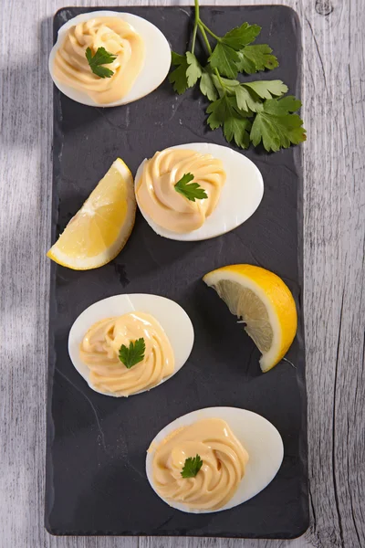 Huevo lleno de mayonesa — Foto de Stock