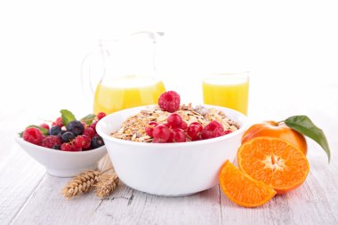 Sağlıklı kahvaltı.