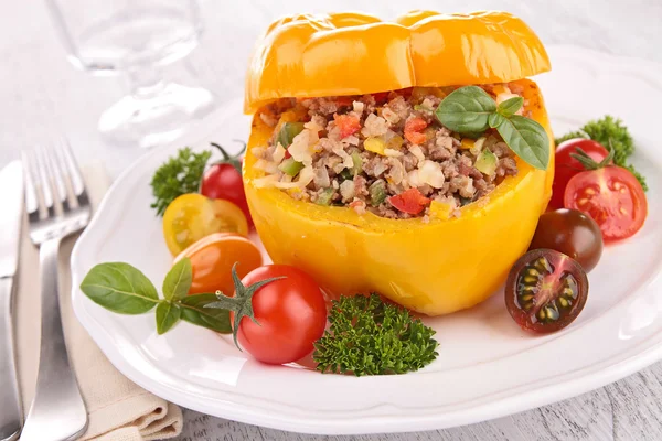 Pepper garnish with vegetable — Stock Photo, Image