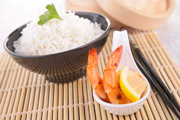 Shrimp and bowl of rice — Stock Photo, Image