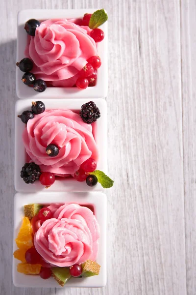 Berry ijsje, bevroren yoghurt — Stockfoto