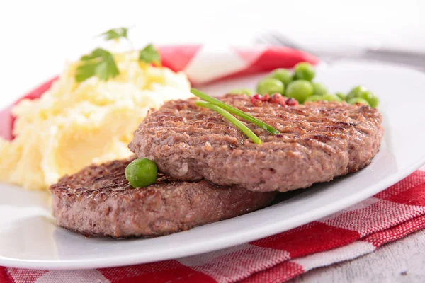 Bife e puré de carne — Fotografia de Stock