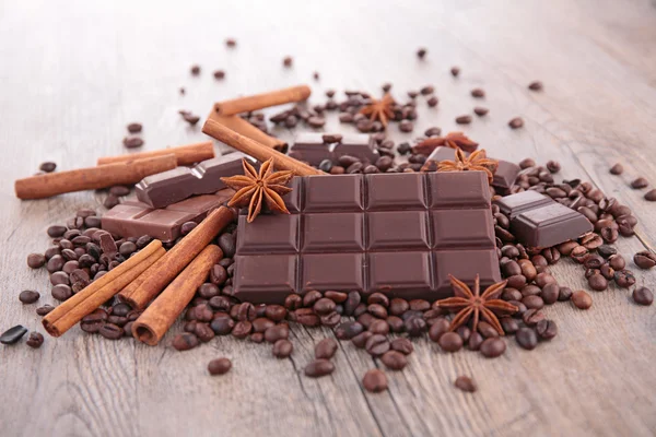 Chocolade en specerijen — Stockfoto