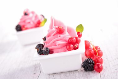 Berry ice cream clipart