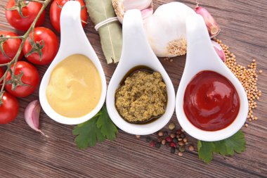 sos ve ketçap mayonez, pesto sos