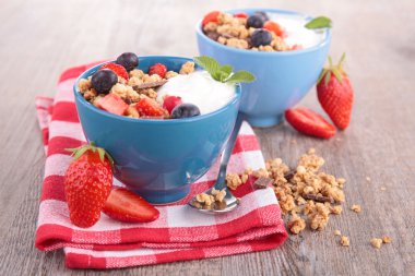 Granola ve berry