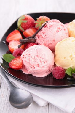 strawbery dondurma