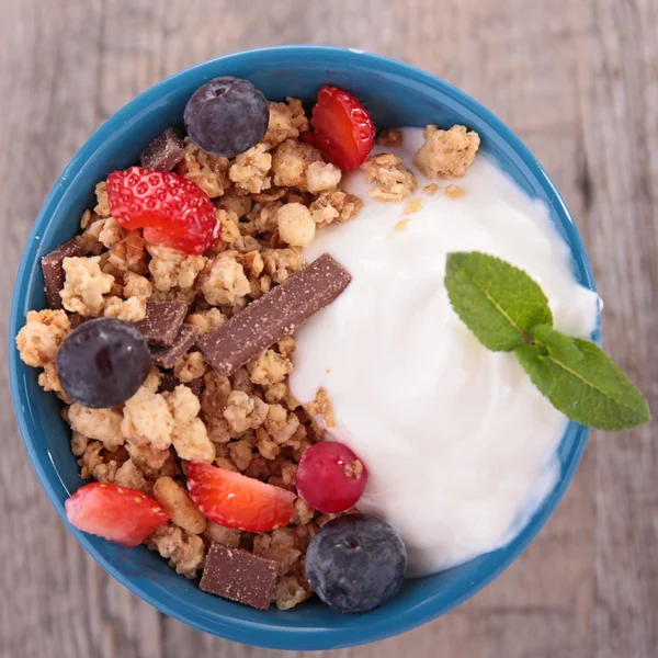 Muesli met berrys — Stockfoto