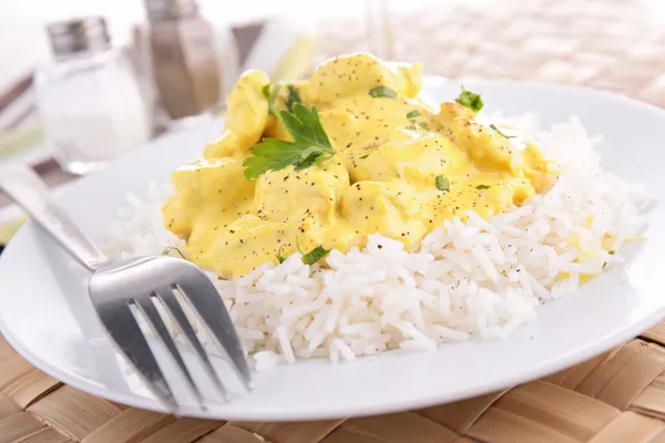 Rice and chicken curry sauce — Stock Photo, Image