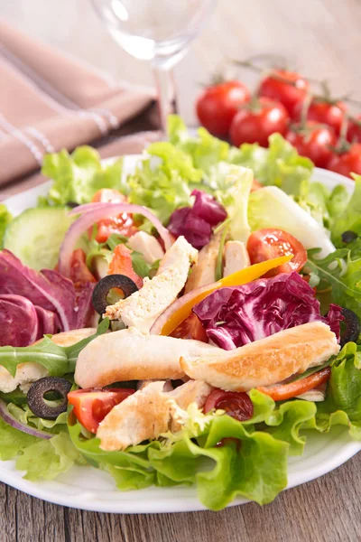 Salada de frango — Fotografia de Stock