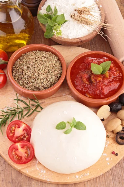 Pizza dough — Stock Photo, Image