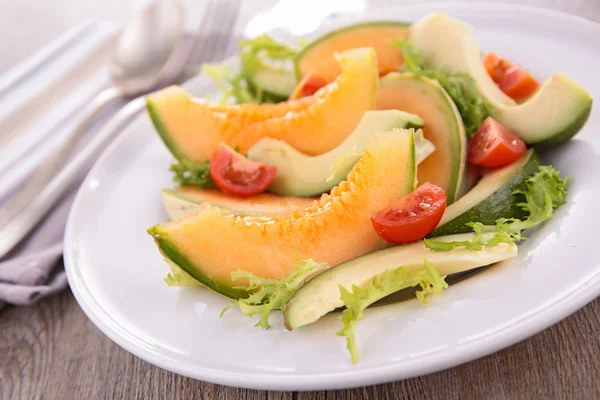 Melon and avocado salad — Stock Photo, Image