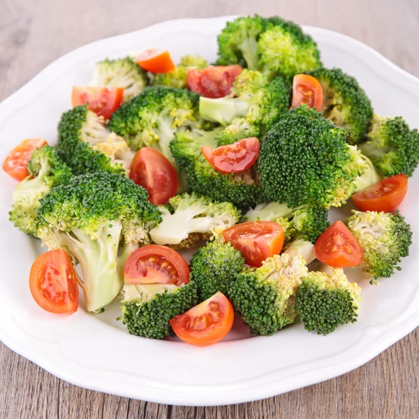 Brokkoli und Tomaten — Stockfoto