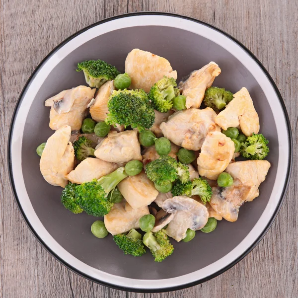 Kyckling med broccoli — Stockfoto