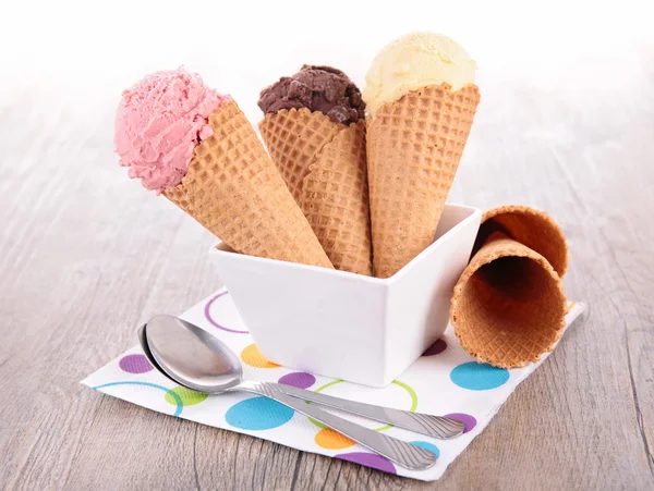 Cono de helado — Foto de Stock