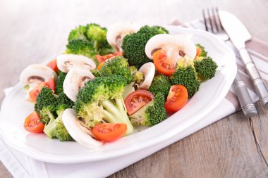 Brokoli salatası.