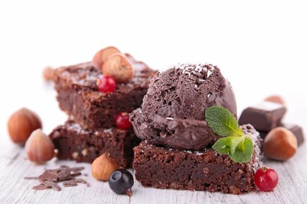 Brownie and ice cream — Stock Photo, Image