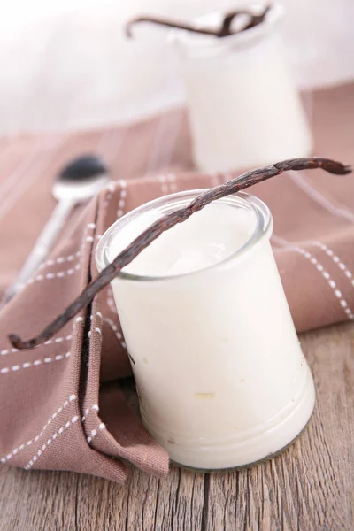 Prodotti lattiero-caseari, yogurt — Foto Stock