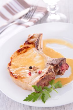 ızgara domuz pirzola