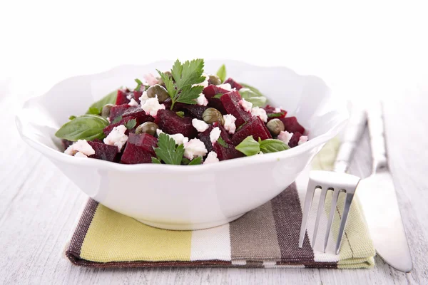 Insalata con barbabietola e formaggio feta — Foto Stock