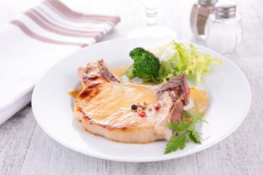 ızgara domuz pirzola