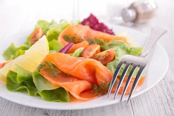 Salad with salmon — Stock Photo, Image