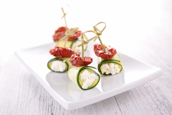 Zucchini roll with cheese — Stock Photo, Image