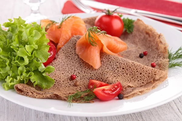 Crepe and salmon — Stock Photo, Image