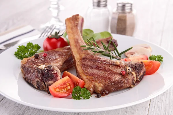 Grilled lamb chop — Stock Photo, Image