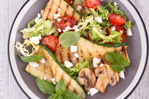 Salad with grilled vegetables — Stock Photo, Image