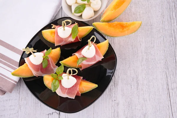 Melon, jambon, mozzarella — Stok fotoğraf