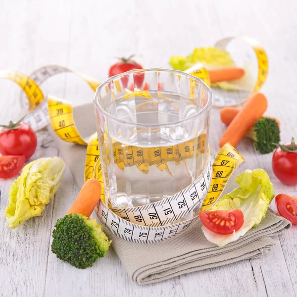 Wody i dietetycznych warzyw — Zdjęcie stockowe