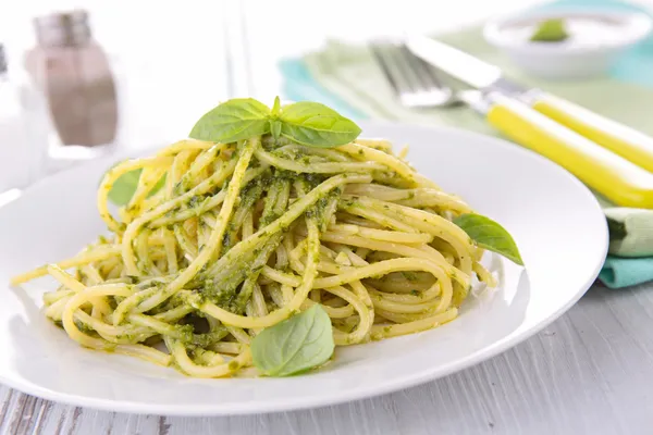 Pesto spaghetti — Stock Photo, Image
