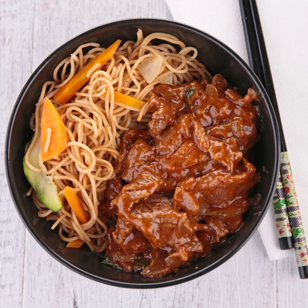 Chinese noodles with beef — Stock Photo, Image