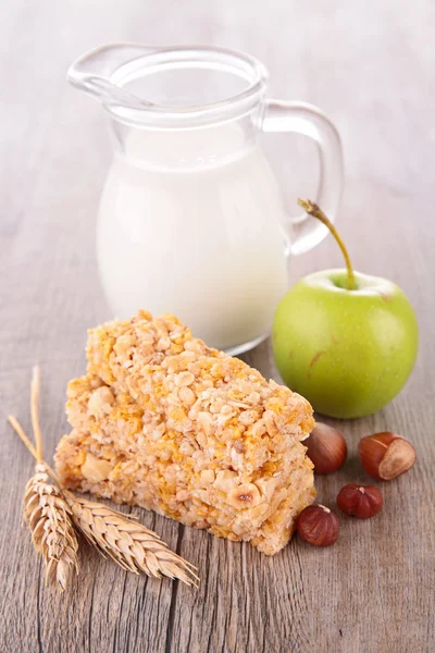 格兰诺拉燕麦卷和苹果 — 图库照片