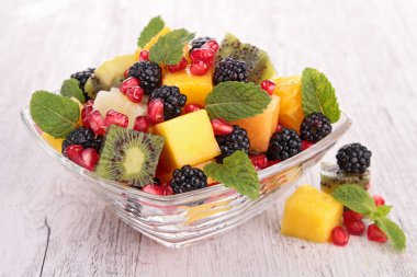 Taze Meyve Salatası