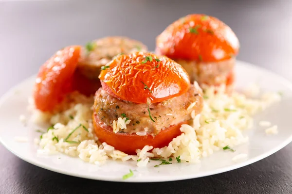 Tomates Recheados Com Carne Picada Arroz — Fotografia de Stock