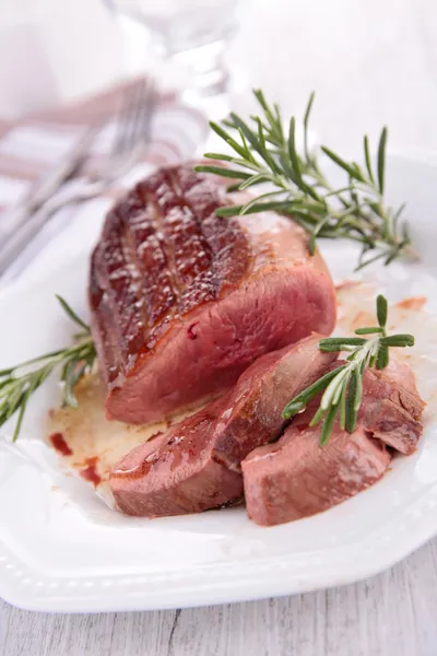 Duck breast — Stock Photo, Image