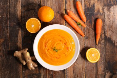 Havuç, portakal ve zencefilli krema çorbası. 