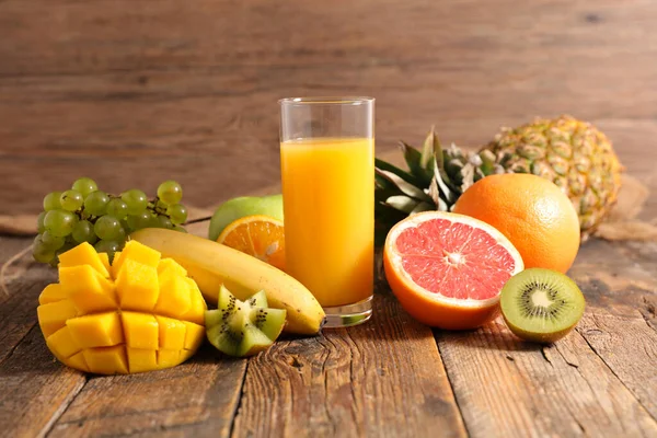 Succo Frutta Fresco Con Ingredienti — Foto Stock