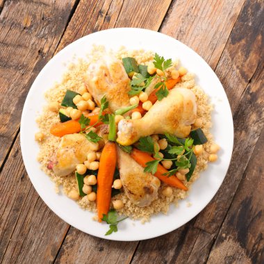 Tavuk ve sebzeli kuskus.