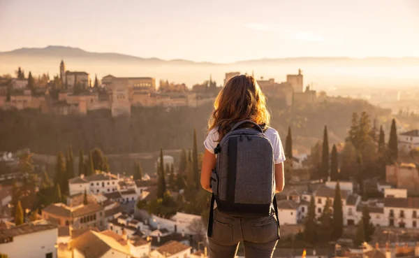 Vrouw Reiziger Europa Alhambra Spanje — Stockfoto